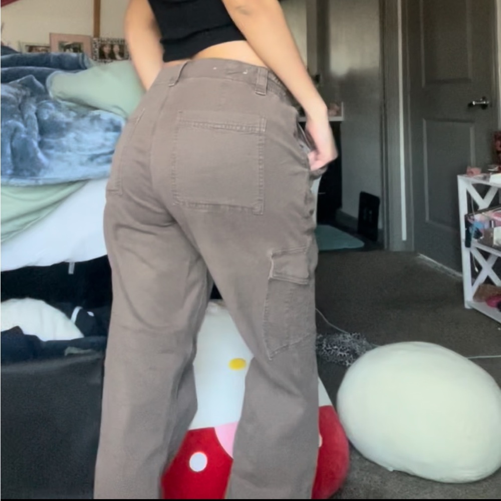 American Eagle Cargo Pants - Picture 4 of 14